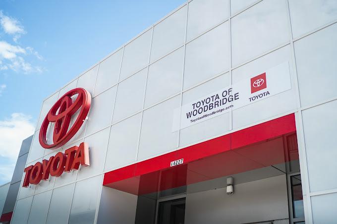 Dealership gallery photo 1